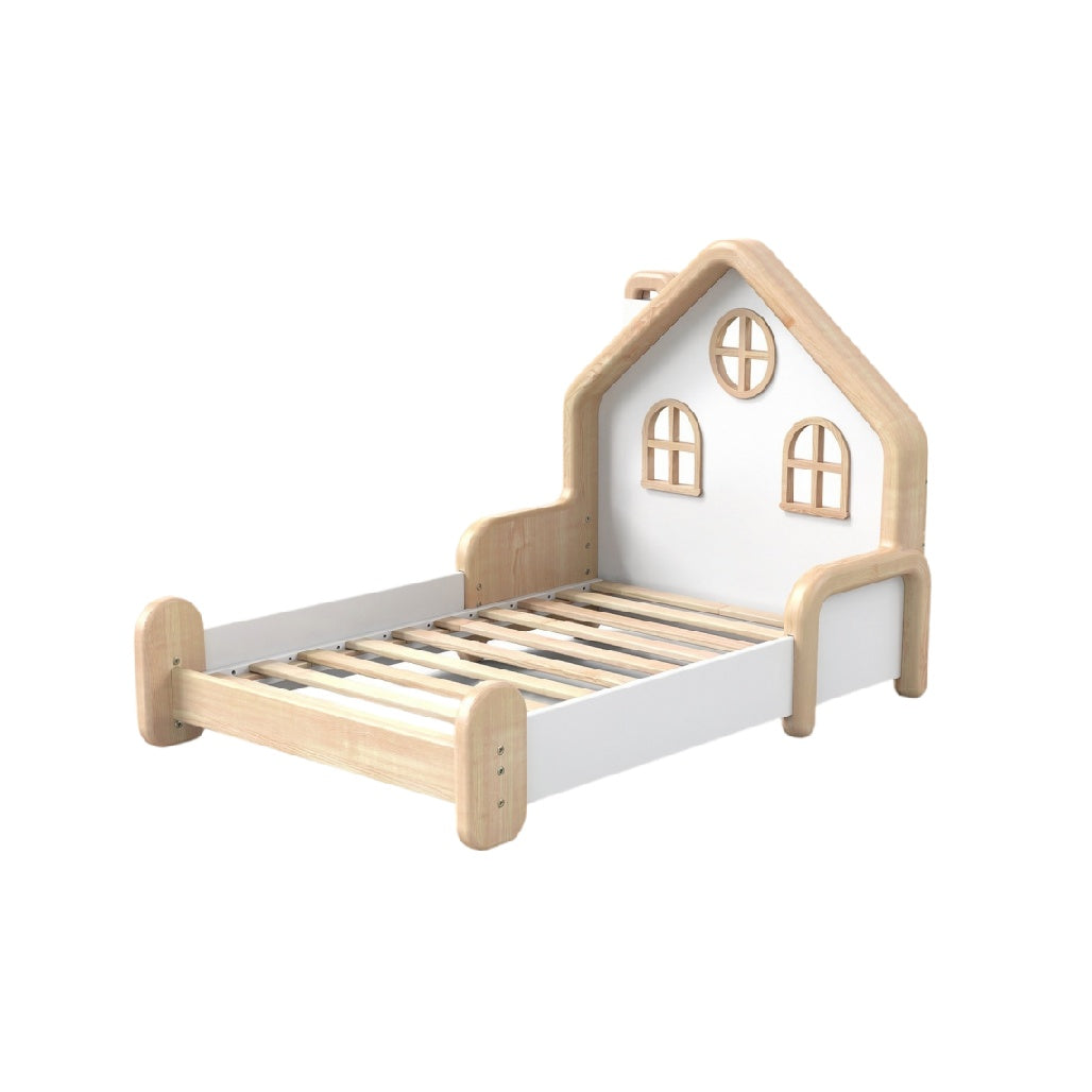 **Technische titel in het Nederlands: Houten peuterbed met huisontwerp**